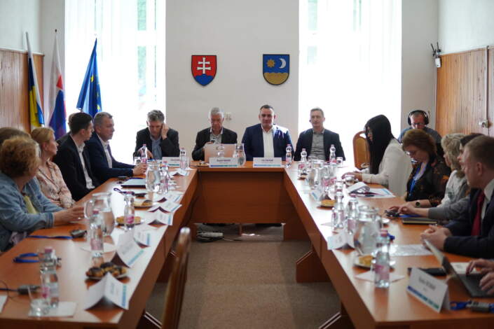 Sikeres workshop a határon átnyúló egészségügyi együttműködésről Ipolyságon az #ACCESS projekt keretében